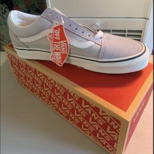 Woman's Old Skool Vans, size 8